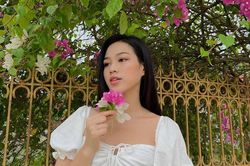Đỗ Thị Hà nhận cơn mưa lời khen vì nhan sắc xinh đẹp khi khoe ảnh chụp tại nhà