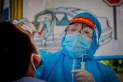 3 mẹ con dương tính SARS-CoV-2, là F1 của nhân viên bệnh viện ở Hà Tĩnh