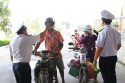 Ba người trong một gia đình ngư dân mắc COVID-19