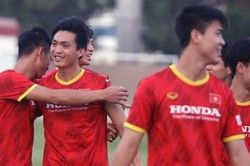 Văn Toàn, Tuấn Anh báo tin vui trước trận gặp Malaysia
