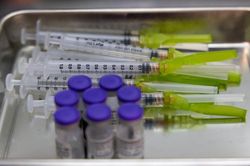 Khoe kiếm được 30 triệu liều vaccine COVID-19, hóa ra quan chức Hàn Quốc bị lừa