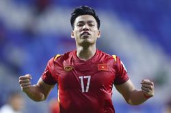Văn Thanh và cơn đau đầu êm ái của HLV Park