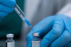 Việt Nam hoan nghênh Mỹ chia sẻ vaccine