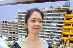 Jang Nara khoe mặt mộc đáng kinh ngạc ở tuổi 40