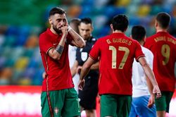 Ronaldo, Bruno Fernandes giúp Bồ Đào Nha thắng '4 sao'