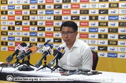 HLV Tan Cheng Hoe: 'Malaysia hên khi Quang Hải bị treo giò'
