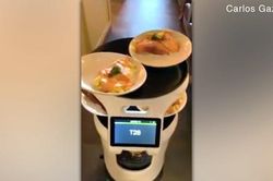 Nhà hàng Florida sử dụng robot để giải quyết tình trạng thiếu nhân viên