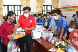 Thanh Sơn khai trương mô hình 'Chợ nhân đạo'