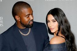 Kim Kardashian có tất cả nhưng cô đơn bên Kanye West