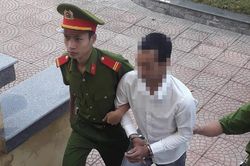 Hành trình lật mặt 'người quen'