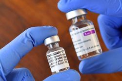 Đức: Phối hợp hai vaccine Pfizer và AstraZeneca có thể tạo miễn dịch mạnh hơn