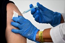 EMA hướng dẫn tiêm vaccine AstraZeneca cho người có tiền sử chảy máu hiếm gặp