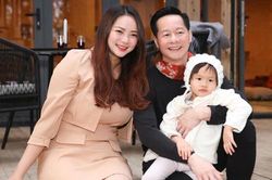 'Ông chồng vàng' nhà sao Việt: Ngoài đường là đại gia 'hét ra tiền', về nhà chỉ là 'đầu bếp riêng của vợ yêu'