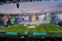 Lung linh lễ khai mạc Euro 2020