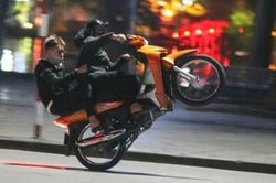 Công an cả nước tăng cường xử lý đua xe mùa bóng đá