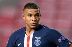 CHUYỂN NHƯỢNG 12/6: Real Madrid đồng ý bán Varane cho MU. Mbappe bóng gió rời PSG