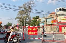 Đồng Tháp: Thăm và tặng quà các chốt trọng yếu phòng dịch