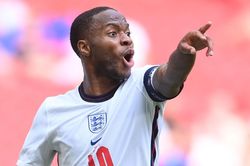 ĐT Anh 1-0 Croatia: Người hùng Sterling