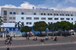 Hai nhân viên Bệnh viện Nhân dân Gia Định dương tính với SARS-CoV-2