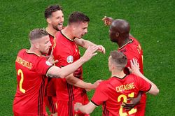 Lukaku lập cú đúp, Bỉ ra quân hoành tráng