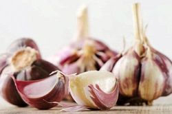 Thói quen gây hại nghiêm trọng khi dùng tỏi bạn phải bỏ ngay lập tức