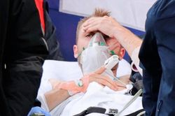 Eriksen tỉnh lại sau đột quỵ, tạm qua nguy kịch