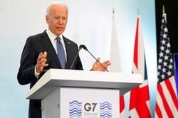 Ông Biden tuyên bố Nga có thể yếu hơn vẻ ngoài