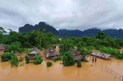 Lào: Nhiều khu vực chìm trong nước lũ do ảnh hưởng của bão Koguma