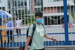 Sáng nay (14/6), gần 8000 thí sinh làm bài thi vào lớp 10 THPT chuyên của Hà Nội