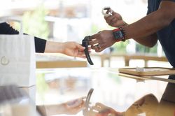 Lộ loạt tin đồn siêu hấp dẫn về đồng hồ thông minh Apple Watch