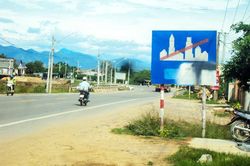 Biển báo bị sơn
