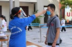 Thực hư đề Toán của trường THPT chuyên Ngoại ngữ bị in thiếu