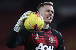 Dean Henderson chia tay Euro 2020