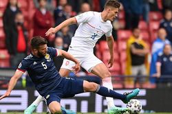 Scotland 0-2 CH Séc: Schick lập siêu phẩm giúp CH Séc dẫn đầu bảng D