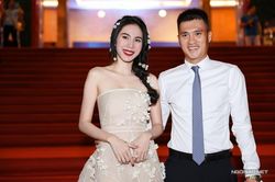Công Vinh ghi điểm giữa ồn ào ăn chặn tiền từ thiện của bà xã Thủy Tiên