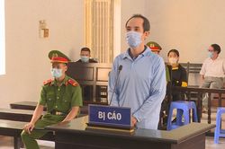 Xét xử đối tượng lưu hành tiền giả lẩn trốn 20 năm
