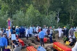 Vụ 6 người chết cháy trong phòng trà: Tiếng khóc xé lòng nơi quê nhà
