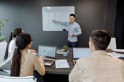 Cách thay đổi những cuộc họp 'đáng ghét'