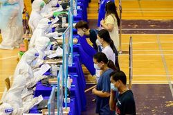 Số ca nhiễm COVID-19 tại Thái Lan đã vượt qua 200.000 ca