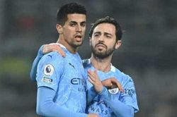 Man City sẽ không để Barca 'lại gần' Cancelo và Bernardo
