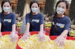 Hoa hậu Mai Phương Thúy đi ủng hộ cho tuyến đầu chống dịch với trang phục cực kỳ cute