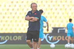 Vòng loại World Cup 2022: Xem thầy Park 'xếp hình'