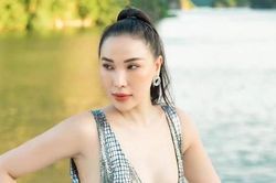 Chân dung bạn gái tin đồn của cầu thủ Tiến Linh: Là bạn thân Ngọc Trinh, siêu nóng bỏng