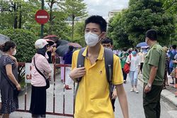 Sự cố đề thi trường chuyên Ngoại ngữ (Hà Nội) không ảnh hưởng đến quyền lợi của thí sinh