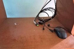 Đột nhập trộm xe máy và gỡ luôn đầu thu camera