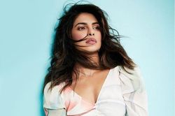 Hoa hậu Thế giới Priyanka Chopra gia nhập Victoria's Secret