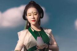 Vợ kém 18 tuổi của NSƯT Việt Hoàn đẹp mong manh