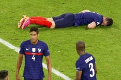ĐT Pháp bị UEFA 'sờ gáy' sau trận thắng Đức