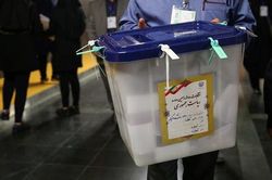 Trực thăng chở thùng phiếu bầu cử của Iran gặp nạn