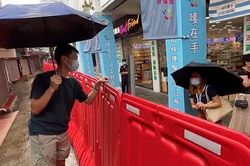 Tình yêu bị chia cắt vì Covid-19 của đôi trẻ ở Thâm Quyến và Hong Kong